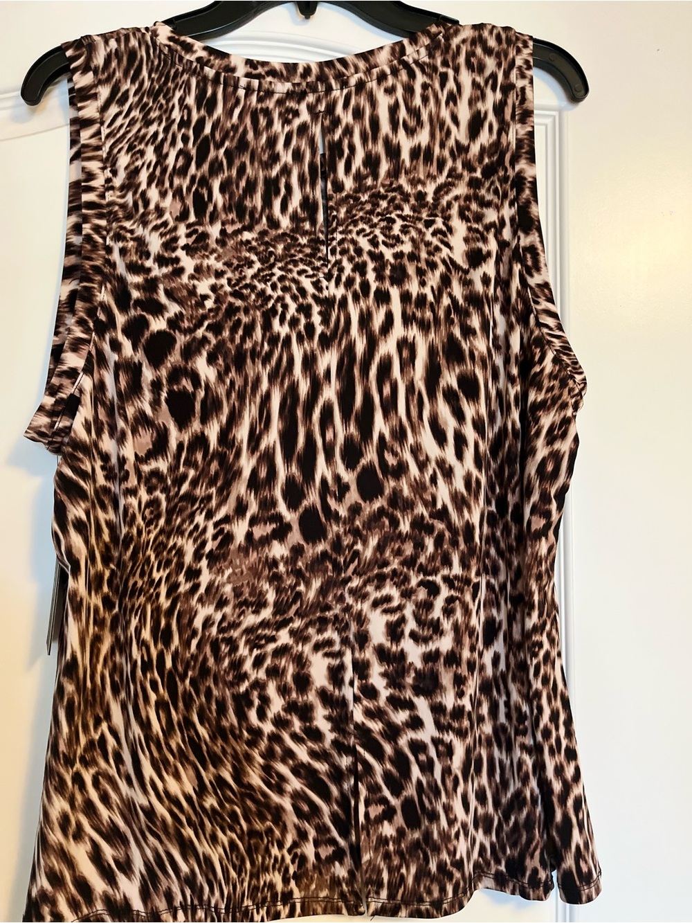 Vince Camuto Leopard Print Sleeveless Tank Top in Brown and Cream - Picture 3 of 9